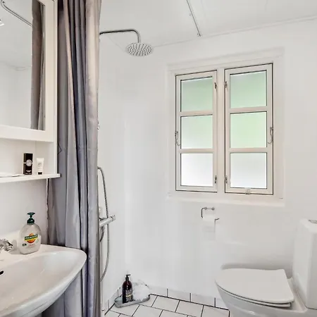 2 Bedroom Awesome In Haarby 別荘 *