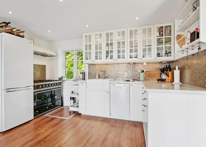 펜션 2 Bedroom Awesome In Haarby Hårby