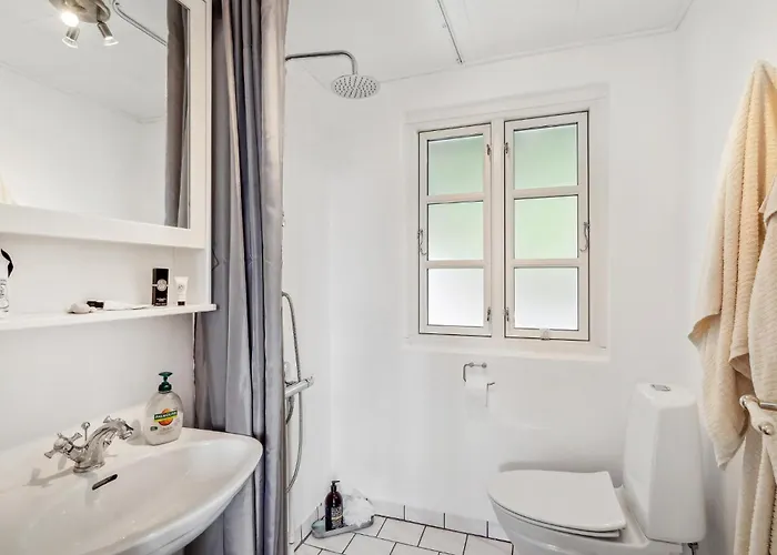 2 Bedroom Awesome In Haarby 펜션 *